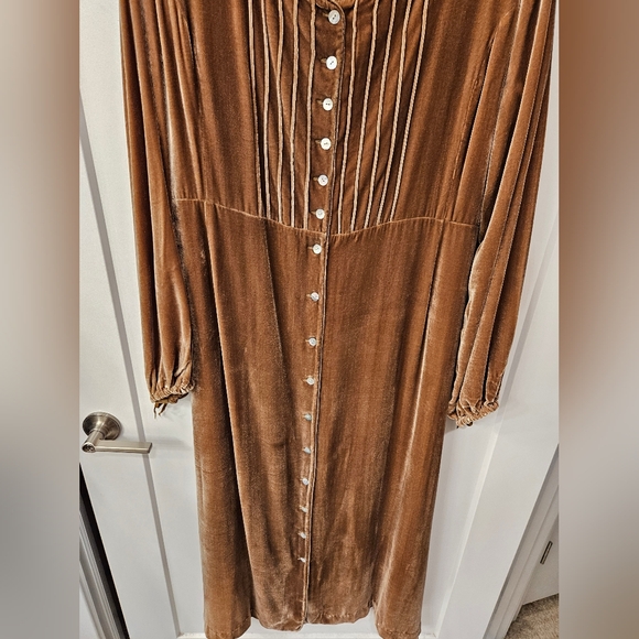 Vintage - Rayon/Silk Blend Velvet Boston Proper Tan Maxi Dress - Size XL - Picture 2 of 12